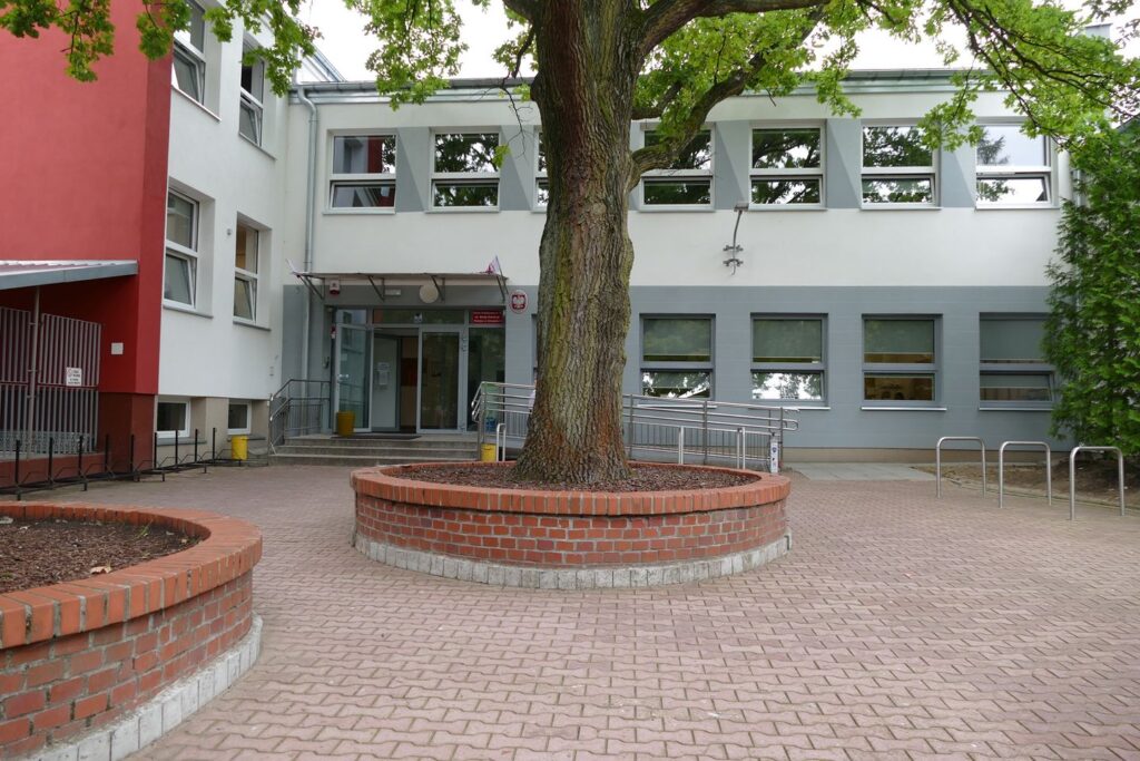 Szkoła Podstawowa Nr 77 Gdańsk szkoły – Oferujemy usługi cateringowe dla firm, organizacje przyjęć i